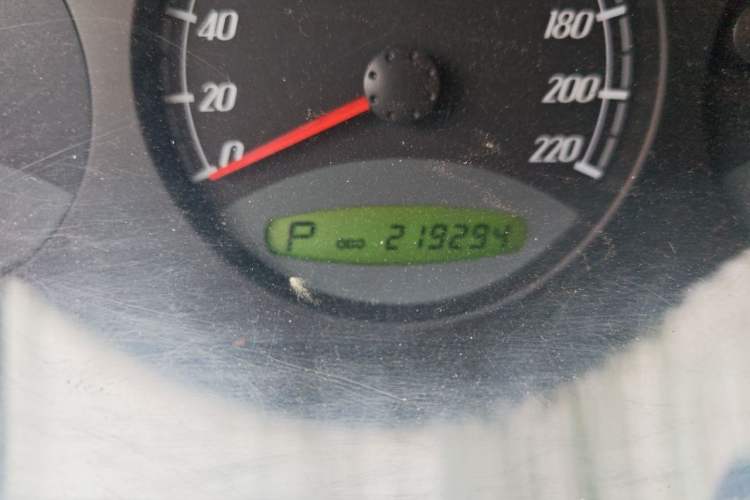 Used Roewe W5 2011 1.8T 4WD Automatic High-Rise Edition Odometer Close Up
