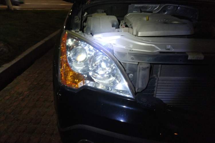Used Roewe W5 2011 1.8T 4WD Automatic High-Rise Edition Right Front Headlight