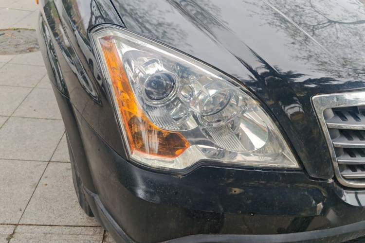 Used Roewe W5 2011 1.8T 4WD Automatic High-Rise Edition Right Front Headlight