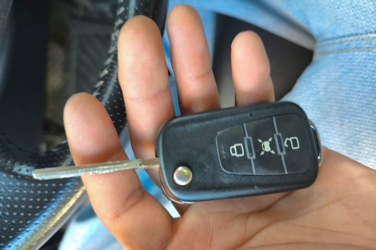 Used Roewe W5 2011 1.8T 4WD Automatic High-Rise Edition Vehicle Key