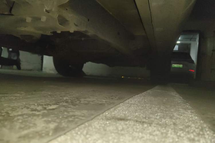 Used Roewe W5 2011 1.8T 4WD Automatic High-Rise Edition Chassis Front Left