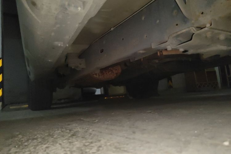 Used Roewe W5 2011 1.8T 4WD Automatic High-Rise Edition Chassis Front Right