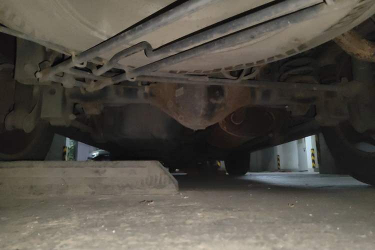 Used Roewe W5 2011 1.8T 4WD Automatic High-Rise Edition Chassis Rear
