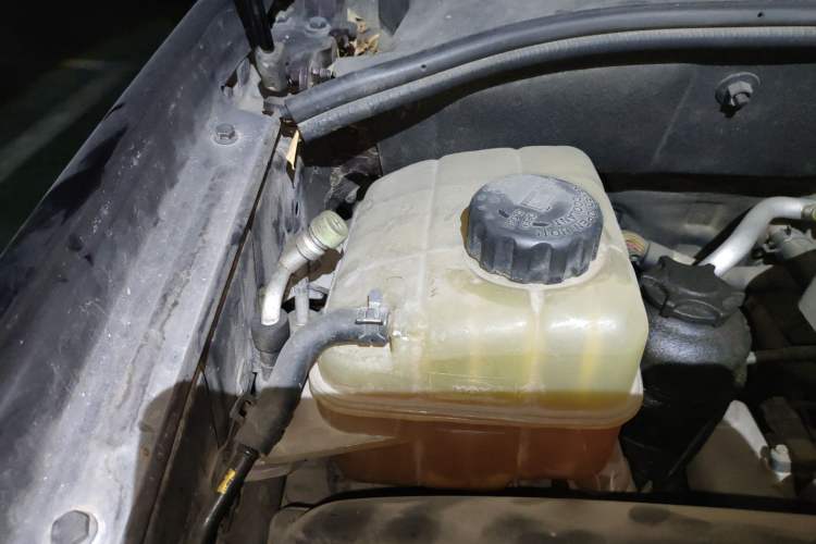 Used Roewe W5 2011 1.8T 2WD Automatic Trend Edition Engine Bay Right