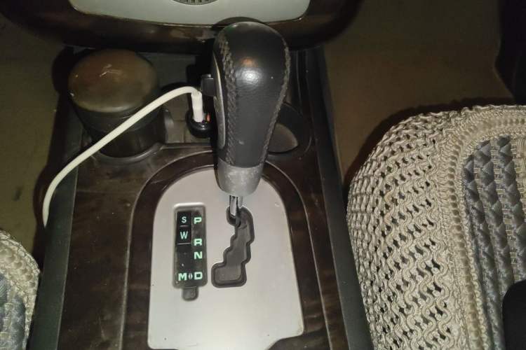 Used Roewe W5 2011 1.8T 4WD Automatic High-Rise Edition Gear Lever