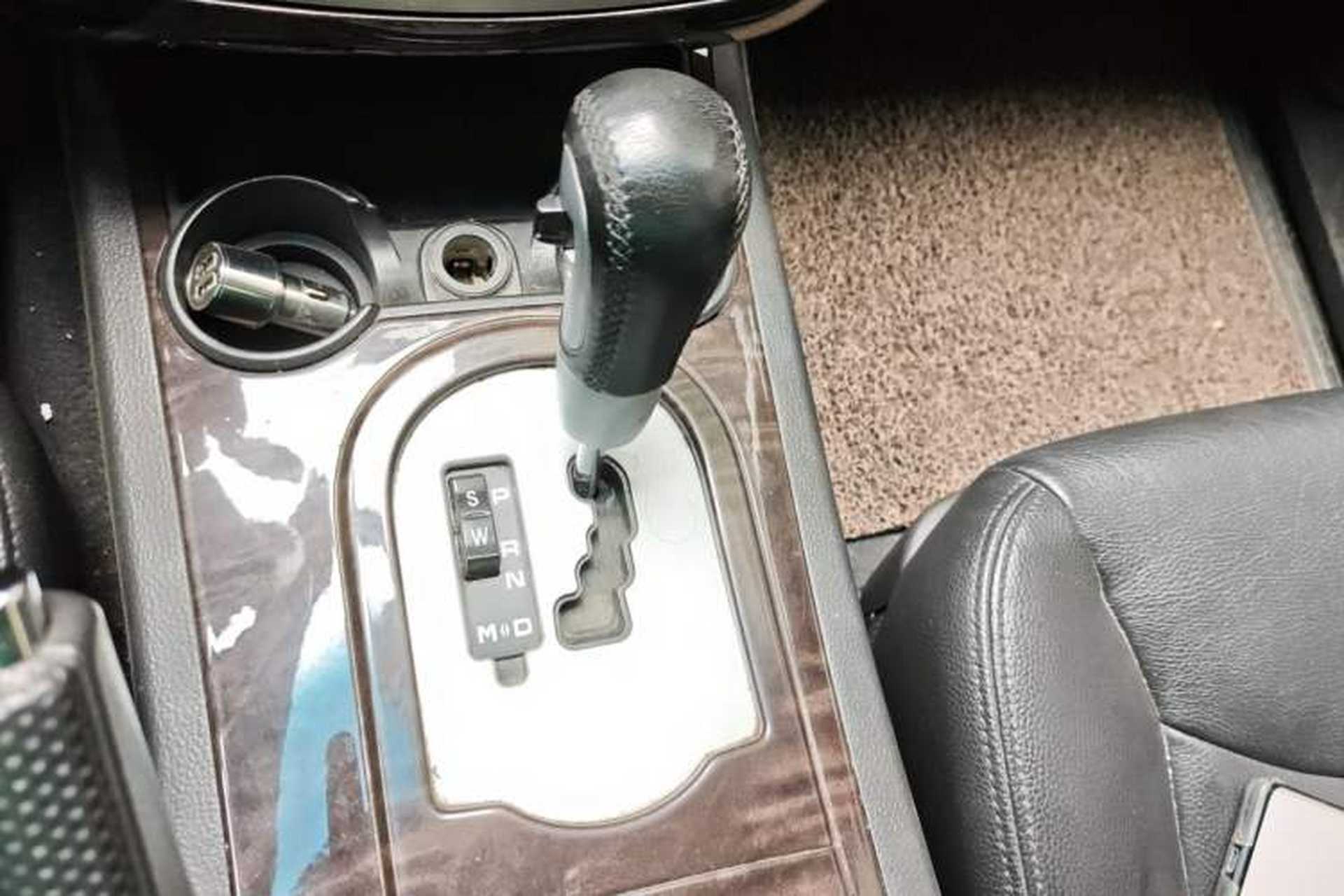 Used Roewe W5 2011 1.8T 4WD Automatic High-Rise Edition Gear Lever