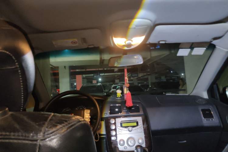 Used Roewe W5 2011 1.8T 2WD Automatic Trend Edition Headliner