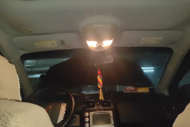 Used Roewe W5 2011 1.8T 4WD Automatic High-Rise Edition Headliner