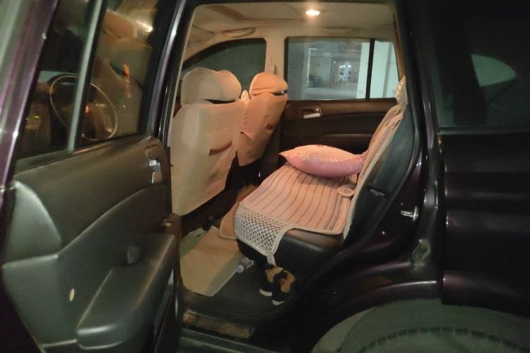 Used Roewe W5 2011 1.8T 4WD Automatic High-Rise Edition Left Rear Seat