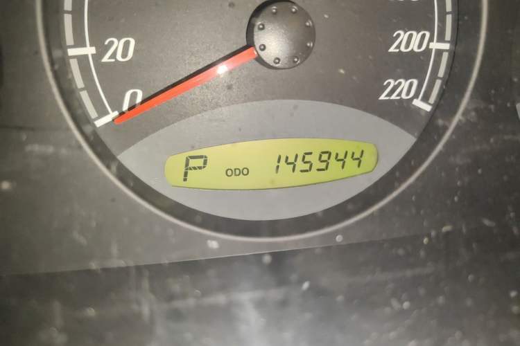 Used Roewe W5 2011 1.8T 4WD Automatic High-Rise Edition Odometer Close Up