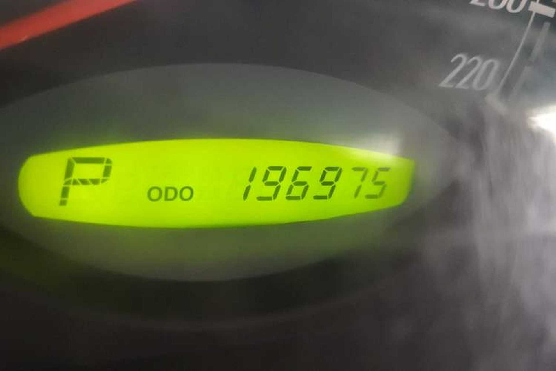 Used Roewe W5 2011 1.8T 4WD Automatic High-Rise Edition Odometer Close Up