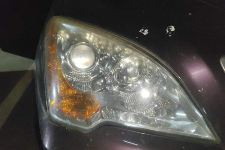 Used Roewe W5 2011 1.8T 4WD Automatic High-Rise Edition Right Front Headlight