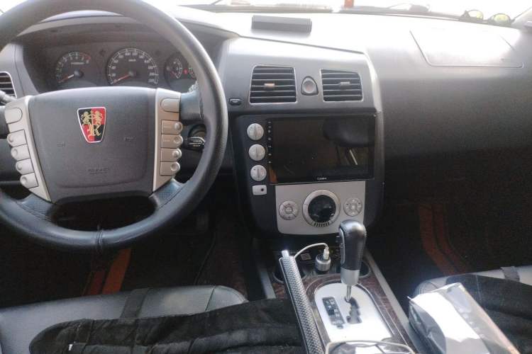 Used Roewe W5 2011 1.8T 4WD Automatic High-Rise Edition Center Console