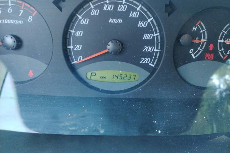 Used Roewe W5 2011 1.8T 4WD Automatic High-Rise Edition Odometer Close Up