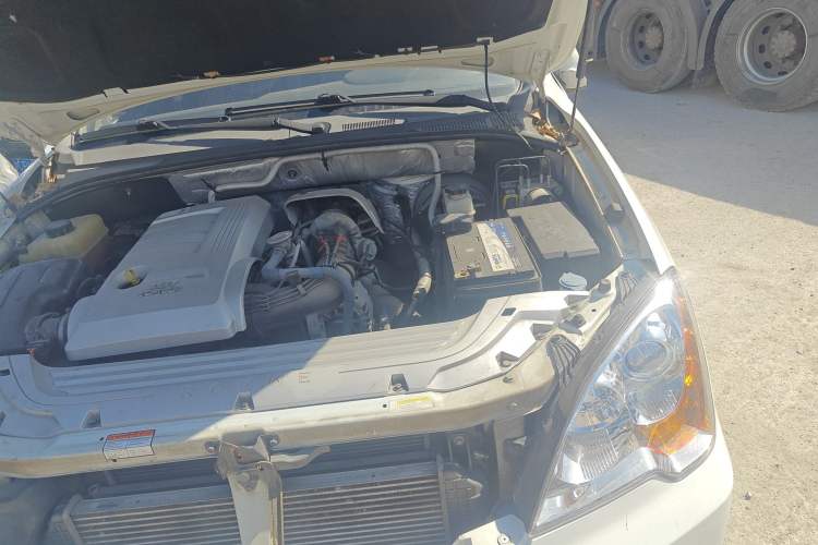 Used Roewe W5 2011 1.8T 2WD Manual Chiyu Edition Engine Bay Left