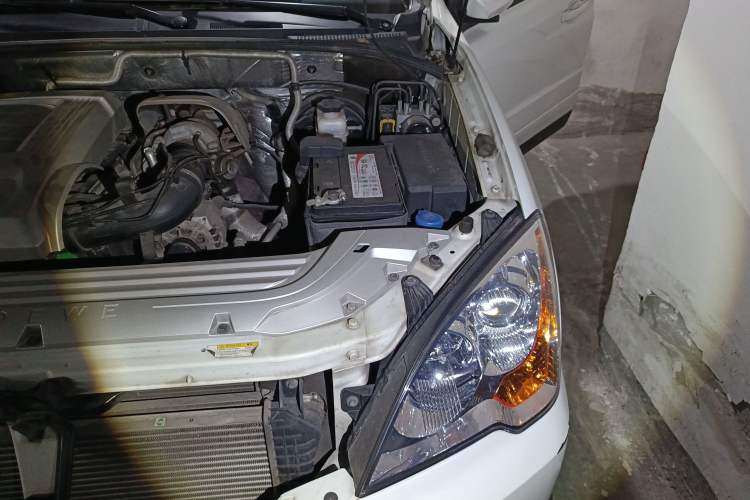 Used Roewe W5 2011 1.8T 4WD Automatic High-Rise Edition Engine Bay Left