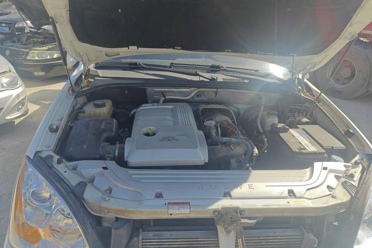 Used Roewe W5 2011 1.8T 2WD Manual Chiyu Edition Engine Bay Right