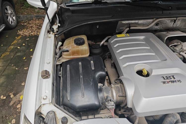 Used Roewe W5 2011 1.8T 2WD Automatic Trend Edition Engine Bay Right