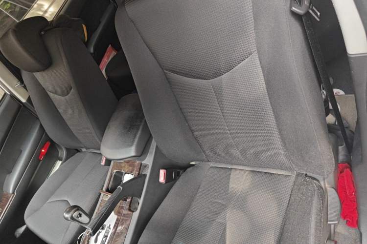 Used Roewe W5 2011 1.8T 2WD Automatic Trend Edition Left Front Seat