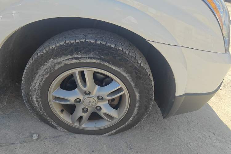 Used Roewe W5 2011 1.8T 2WD Manual Chiyu Edition Right Front Wheel Hub