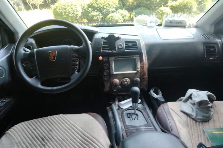 Used Roewe W5 2013 1.8T 2WD Automatic Xingyu Edition Center Console