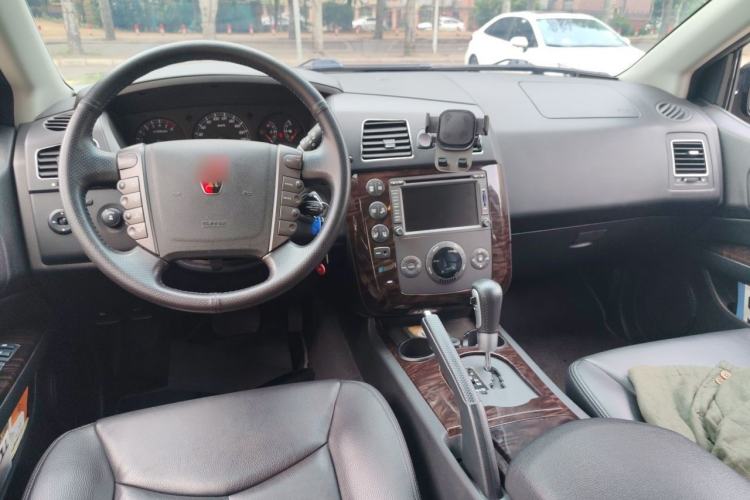 Used Roewe W5 2013 1.8T 4WD Automatic High-End Model Center Console