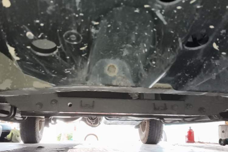 Used Roewe W5 2013 1.8T 2WD Automatic Xingyu Edition Chassis Front