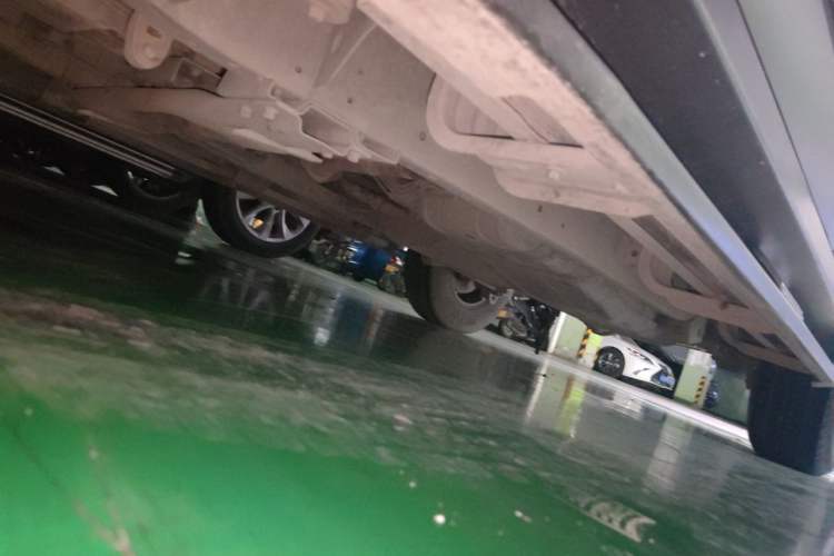 Used Roewe W5 2013 1.8T 2WD Automatic Xingyu Edition Chassis Front Left