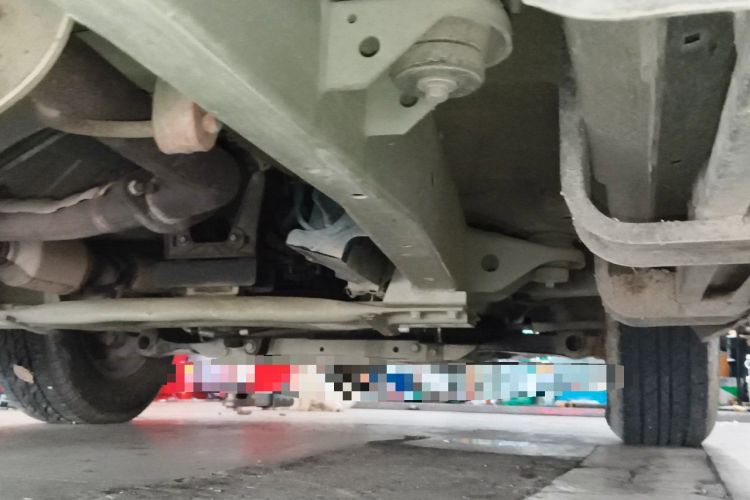 Used Roewe W5 2013 1.8T 2WD Automatic Xingyu Edition Chassis Front Right