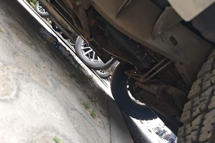 Used Roewe W5 2013 1.8T 2WD Automatic Xingyu Edition Chassis Front Right