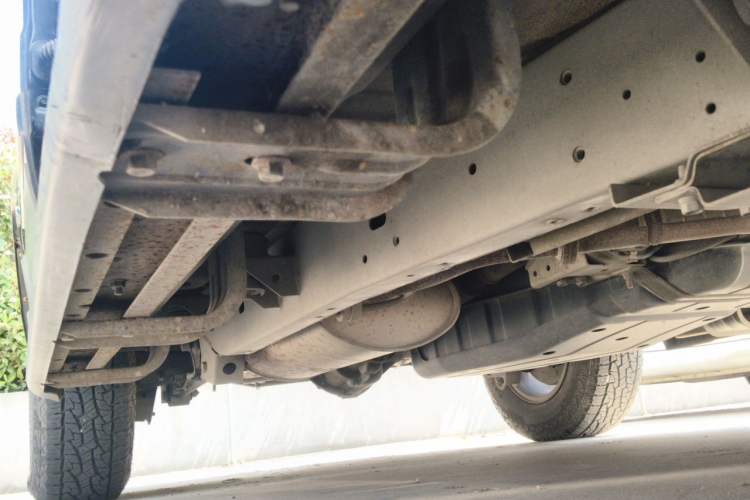 Used Roewe W5 2013 1.8T 2WD Automatic Xingyu Edition Chassis Front Right