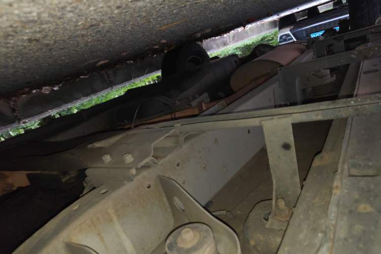 Used Roewe W5 2013 1.8T 2WD Automatic Xingyu Edition Chassis Front Right