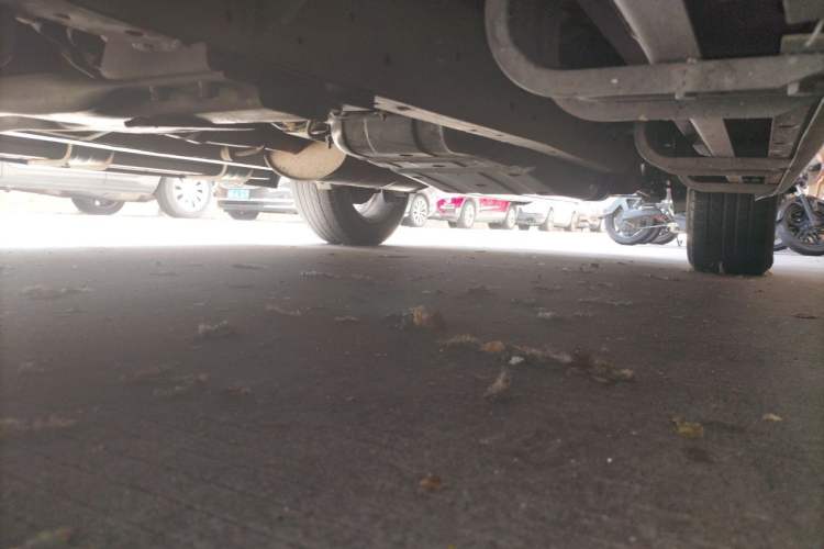 Used Roewe W5 2013 1.8T 4WD Automatic High-End Model Chassis Rear Left