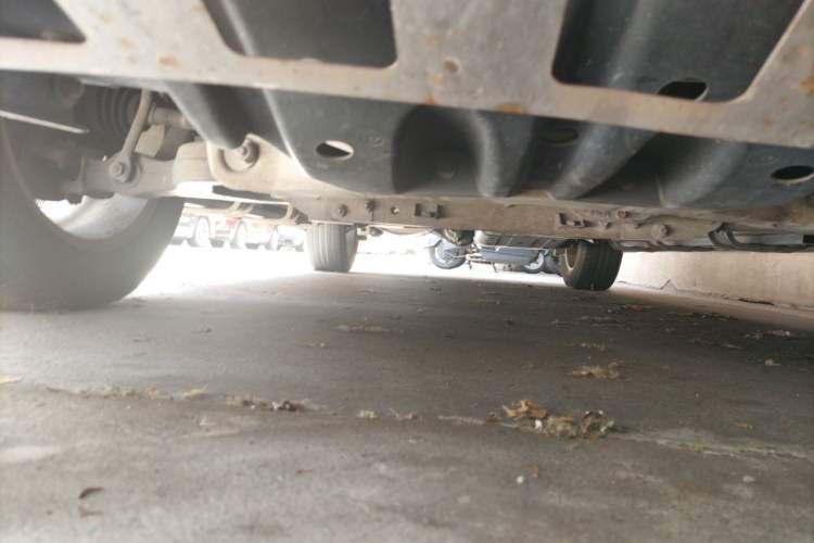 Used Roewe W5 2013 1.8T 4WD Automatic High-End Model Chassis Rear