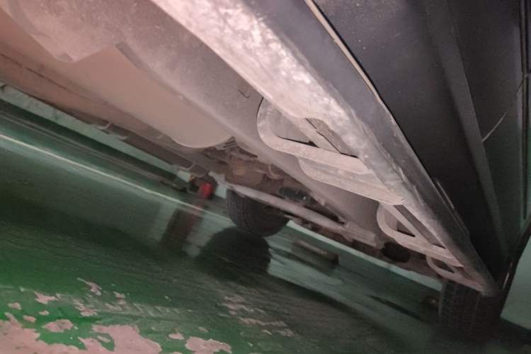 Used Roewe W5 2013 1.8T 2WD Automatic Xingyu Edition Chassis Rear Right