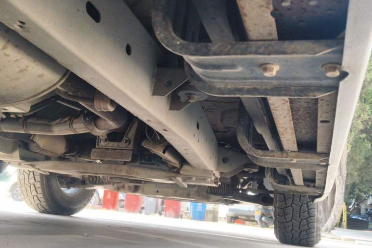 Used Roewe W5 2013 1.8T 2WD Automatic Xingyu Edition Chassis Rear Right