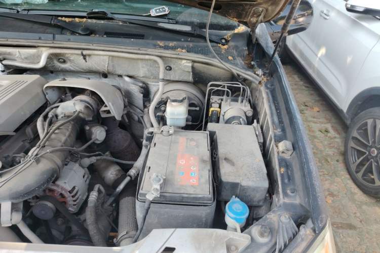 Used Roewe W5 2013 1.8T 2WD Automatic Xingyu Edition Engine Bay Left