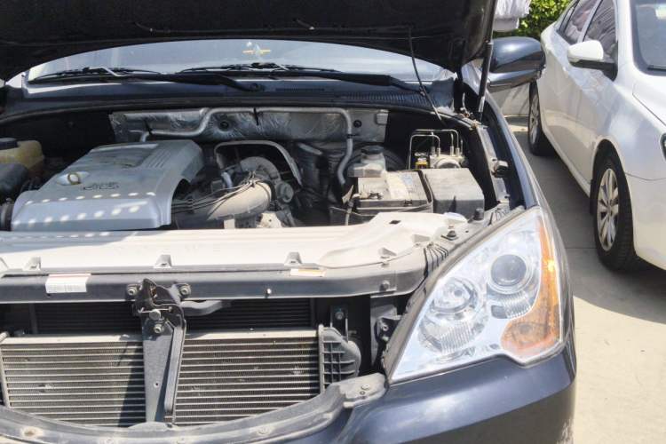 Used Roewe W5 2013 1.8T 2WD Automatic Xingyu Edition Engine Bay Left