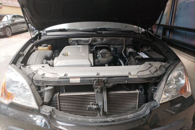 Used Roewe W5 2013 1.8T 4WD Automatic High-End Model Engine Bay