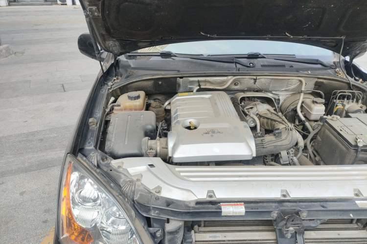 Used Roewe W5 2013 1.8T 4WD Automatic High-End Model Engine Bay Right