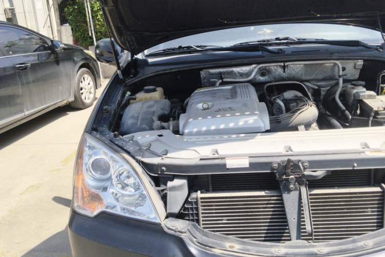 Used Roewe W5 2013 1.8T 2WD Automatic Xingyu Edition Engine Bay Right