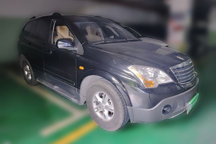 Used Roewe W5 2013 1.8T 2WD Automatic Xingyu Edition Front Right 45 Deg