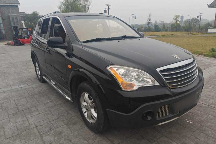 Used Roewe W5 2013 1.8T 2WD Automatic Xingyu Edition Front Right 45 Deg