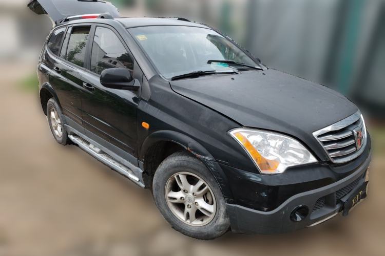 Used Roewe W5 2013 1.8T 2WD Automatic Xingyu Edition Front Right 45 Deg