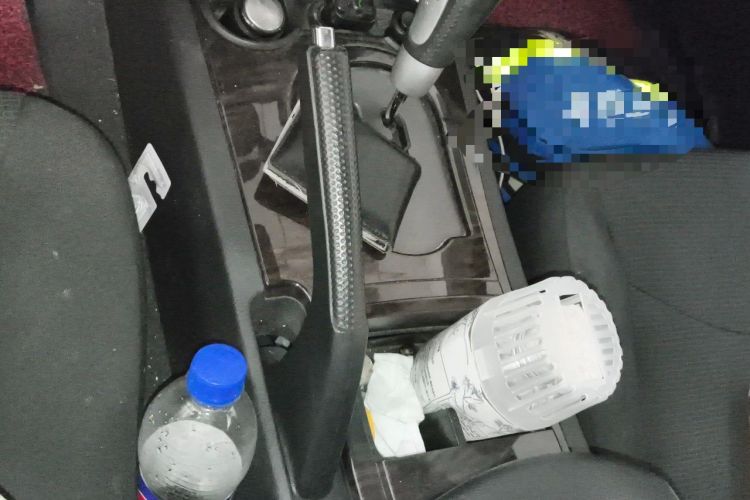 Used Roewe W5 2013 1.8T 2WD Automatic Xingyu Edition Gear Lever