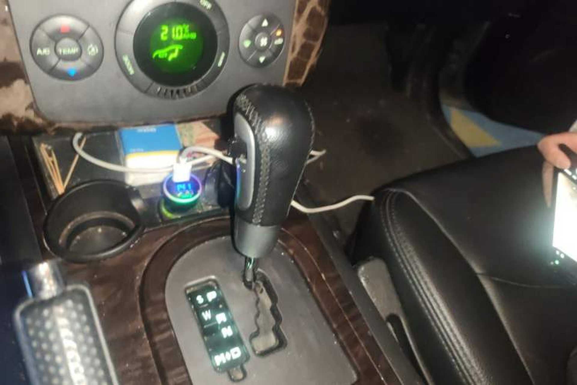 Used Roewe W5 2013 1.8T 4WD Automatic High-End Model Gear Lever