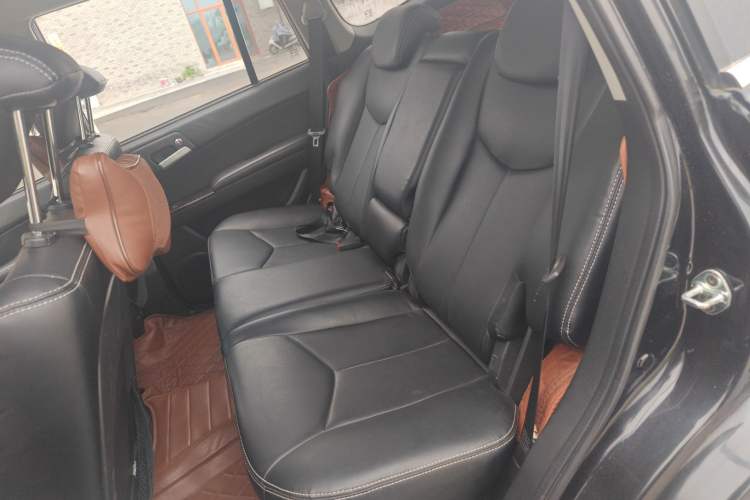 Used Roewe W5 2013 1.8T 2WD Automatic Xingyu Edition Left Rear Seat