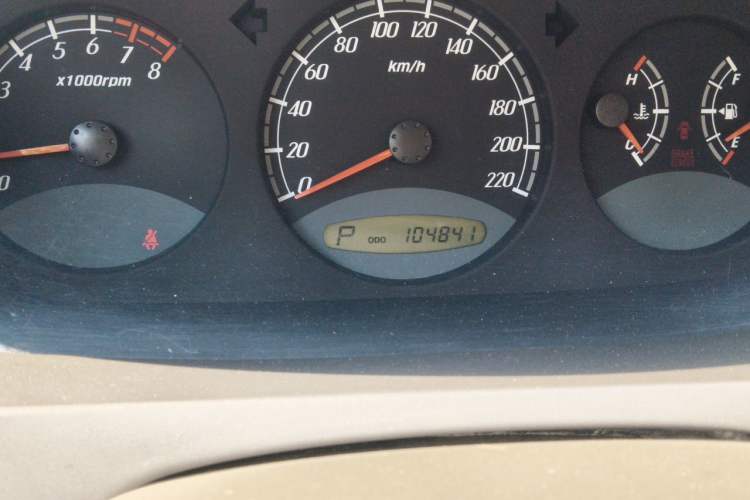 Used Roewe W5 2013 1.8T 2WD Automatic Xingyu Edition Odometer Close Up