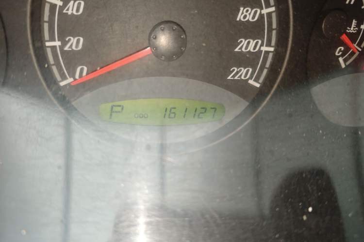 Used Roewe W5 2013 1.8T 2WD Automatic Xingyu Edition Odometer Close Up