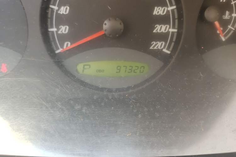 Used Roewe W5 2013 1.8T 2WD Automatic Xingyu Edition Odometer Close Up